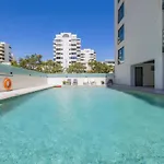 Stylish Modern Beachside With Pool & Seaview *