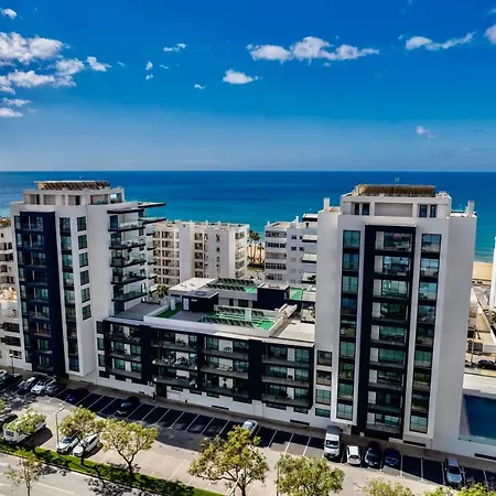 Apartment Stylish Modern Beachside With Pool & Seaview Quarteira