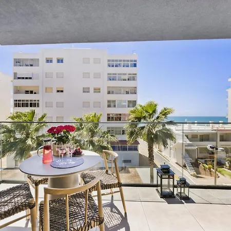 公寓 Stylish Modern Beachside With Pool & Seaview *